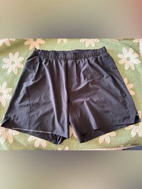 lululemon athletica Men's Black Running Shorts